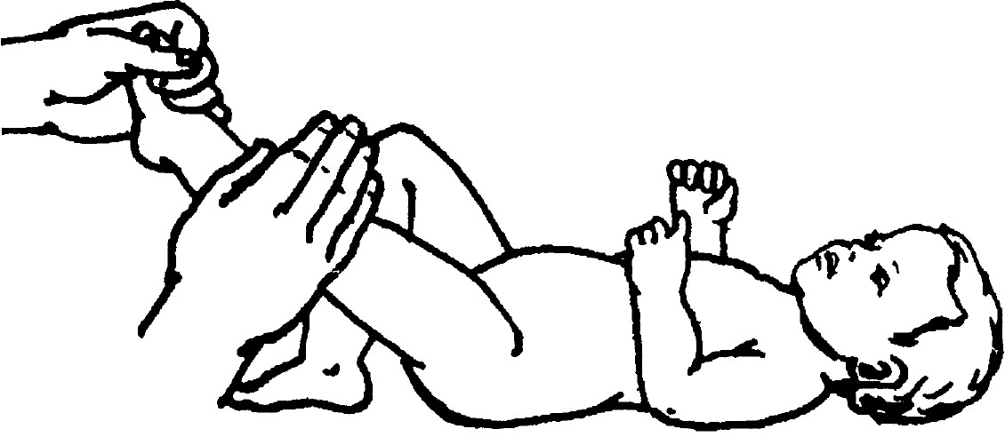 Расслабленный массаж ребенку. Перекрестный рефлекс экстензоров у новорожденных. Рефлекторные упражнения для грудничков. Детский массаж поглаживание ног. Поглаживание в массаже детей.